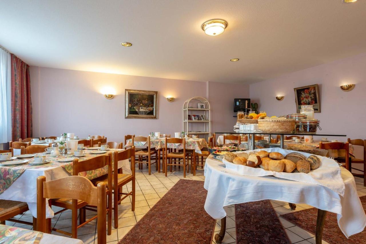 Enjoyhotel Garni Korntal Stuttgart B&B Parkplatz Sprinter Exteriér fotografie